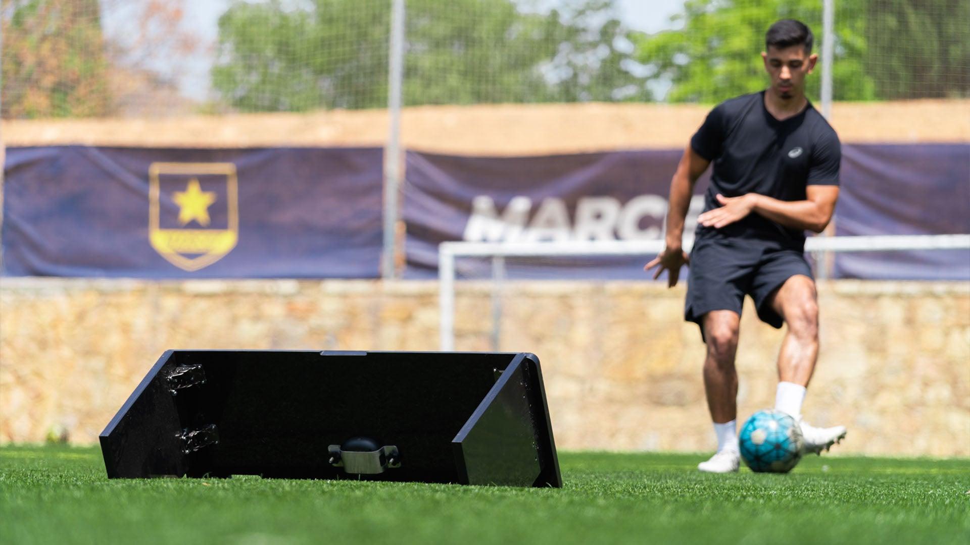 The 4 soccer techniques you need to master - A-Champs Interactive Training Solutions S.L.