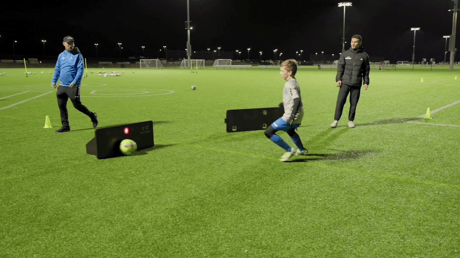 How to Remember to Scan in Soccer: Habits and Strategies - A-Champs Interactive Training Solutions S.L.