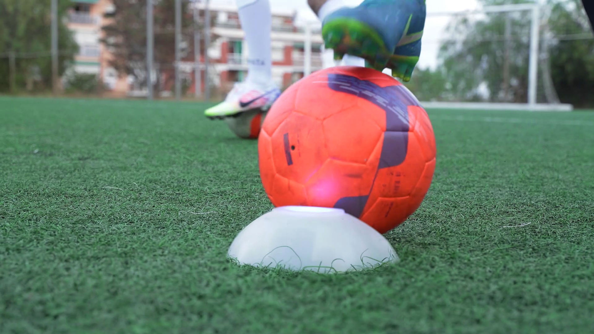 Boost your soccer training with the ROXCone from A-Champs