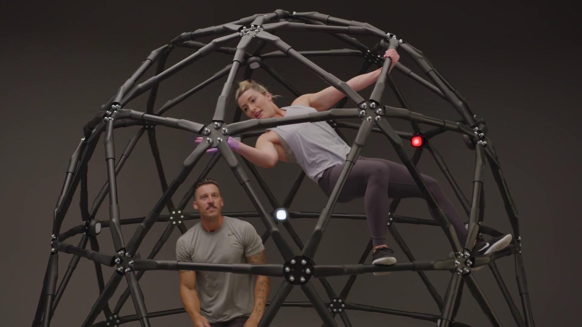 Experience immersive training with the CogniCage from A-Champs