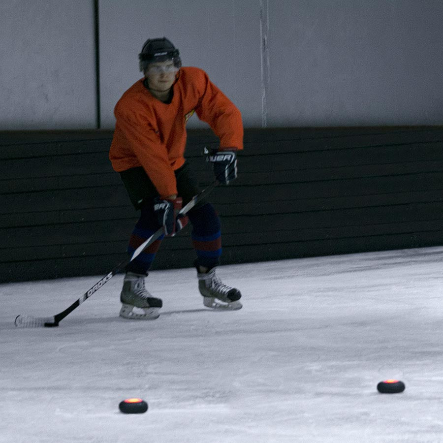 Use the ROX System from A-Champs to train for hockey