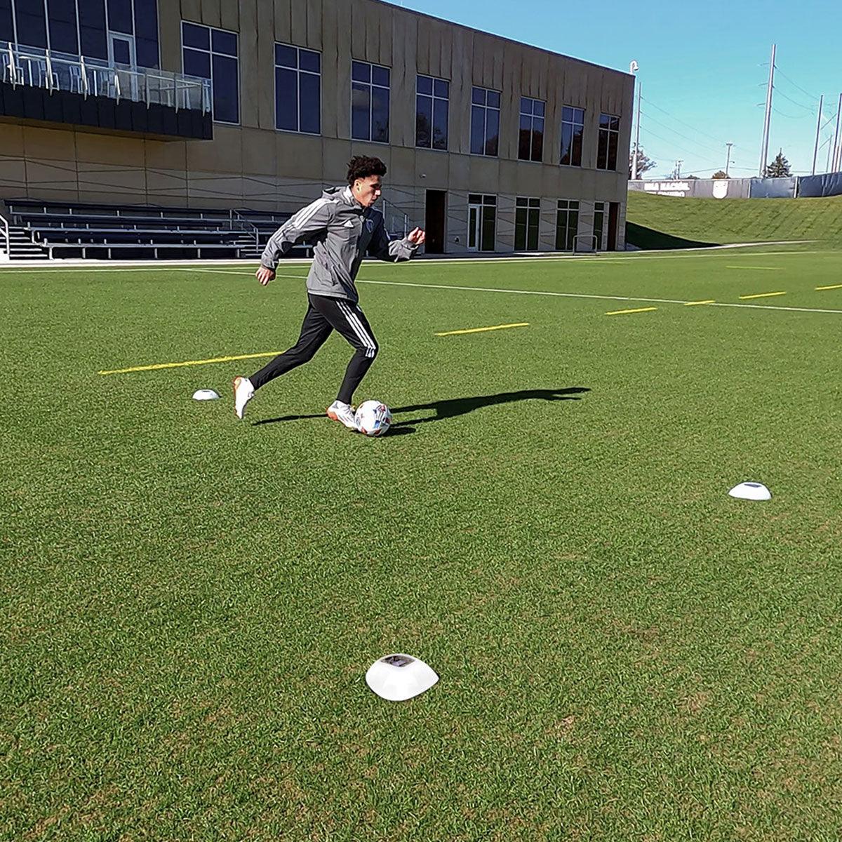 How to use the ROXConeX to maximize soccer training