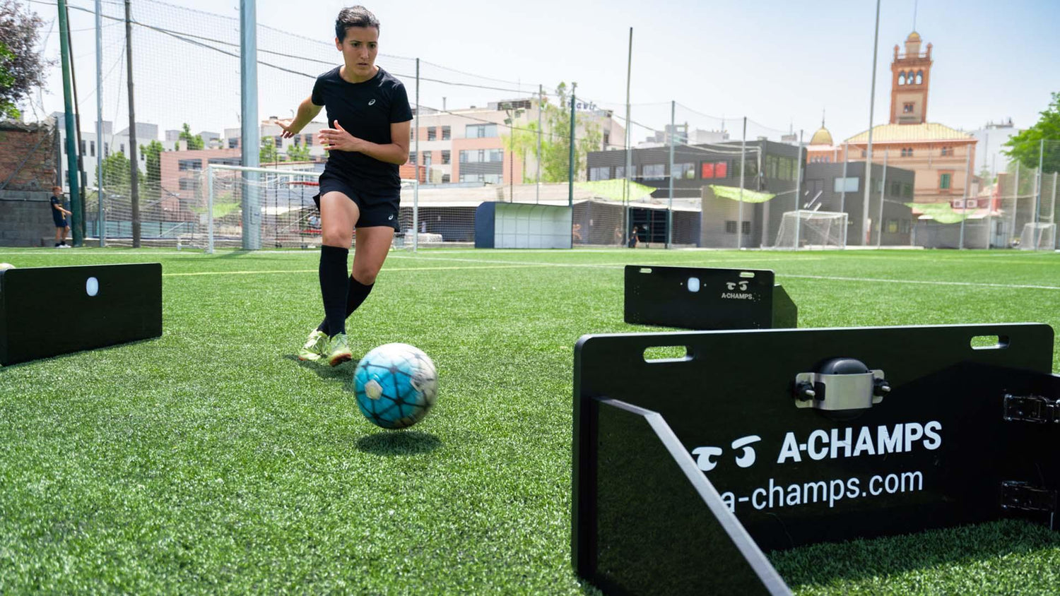 How to Improve Soccer Decision-Making: Techniques to Boost Soccer IQ - A-Champs Interactive Training Solutions S.L.