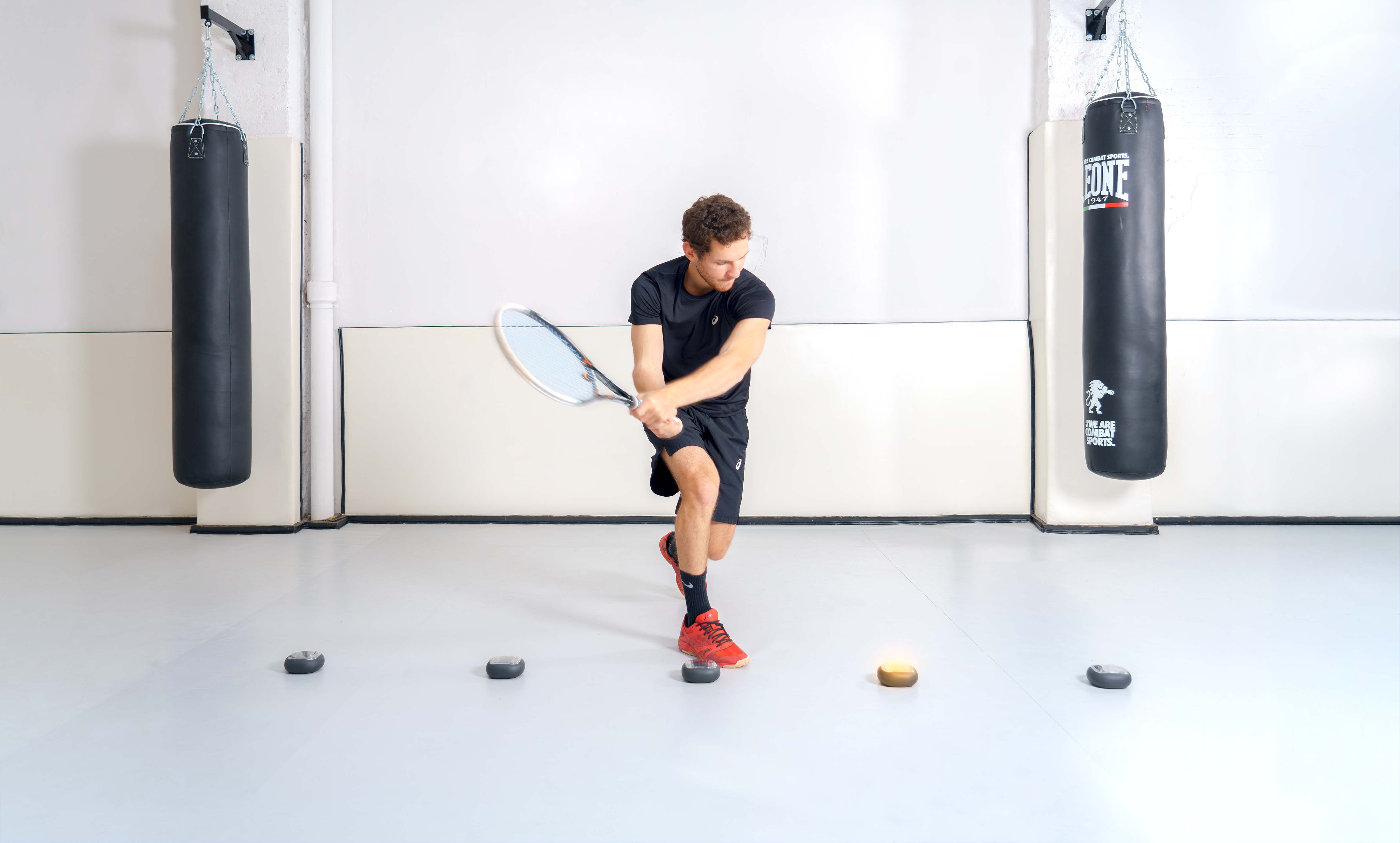 Learn how to train squash with the ROX system from A-Champs