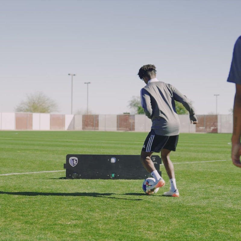 Train like a professional with the RebounderPro from A-Champs 