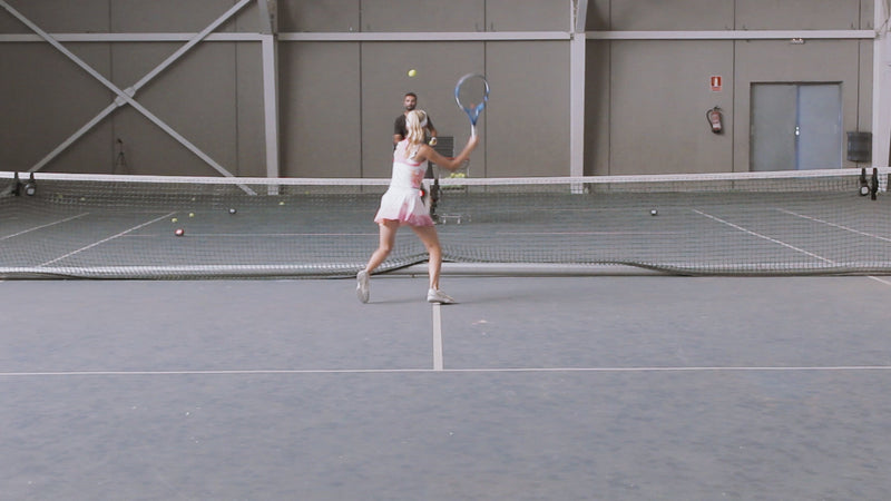 Ideal for on- and off-court ghosting drills. 
Enhance your footwork, focus, and reaction speed - even without access to a tennis court. 
No court? No problem.
Your training doesn’t have to stop.

